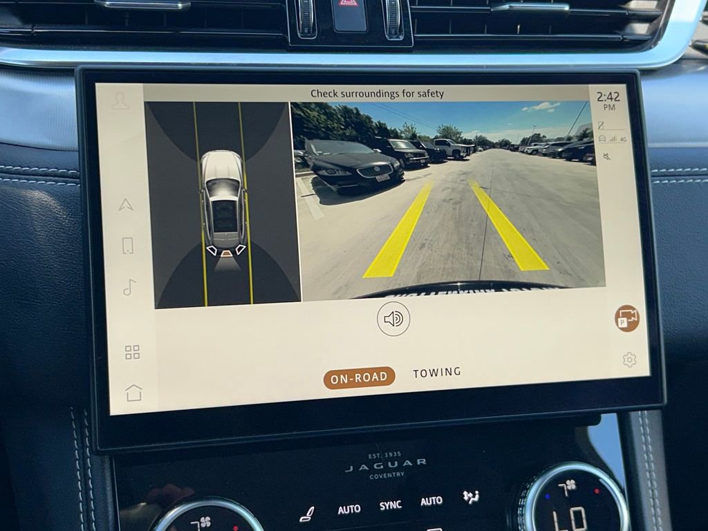 Used 2024 Jaguar F-PACE R-Dynamic S image 36