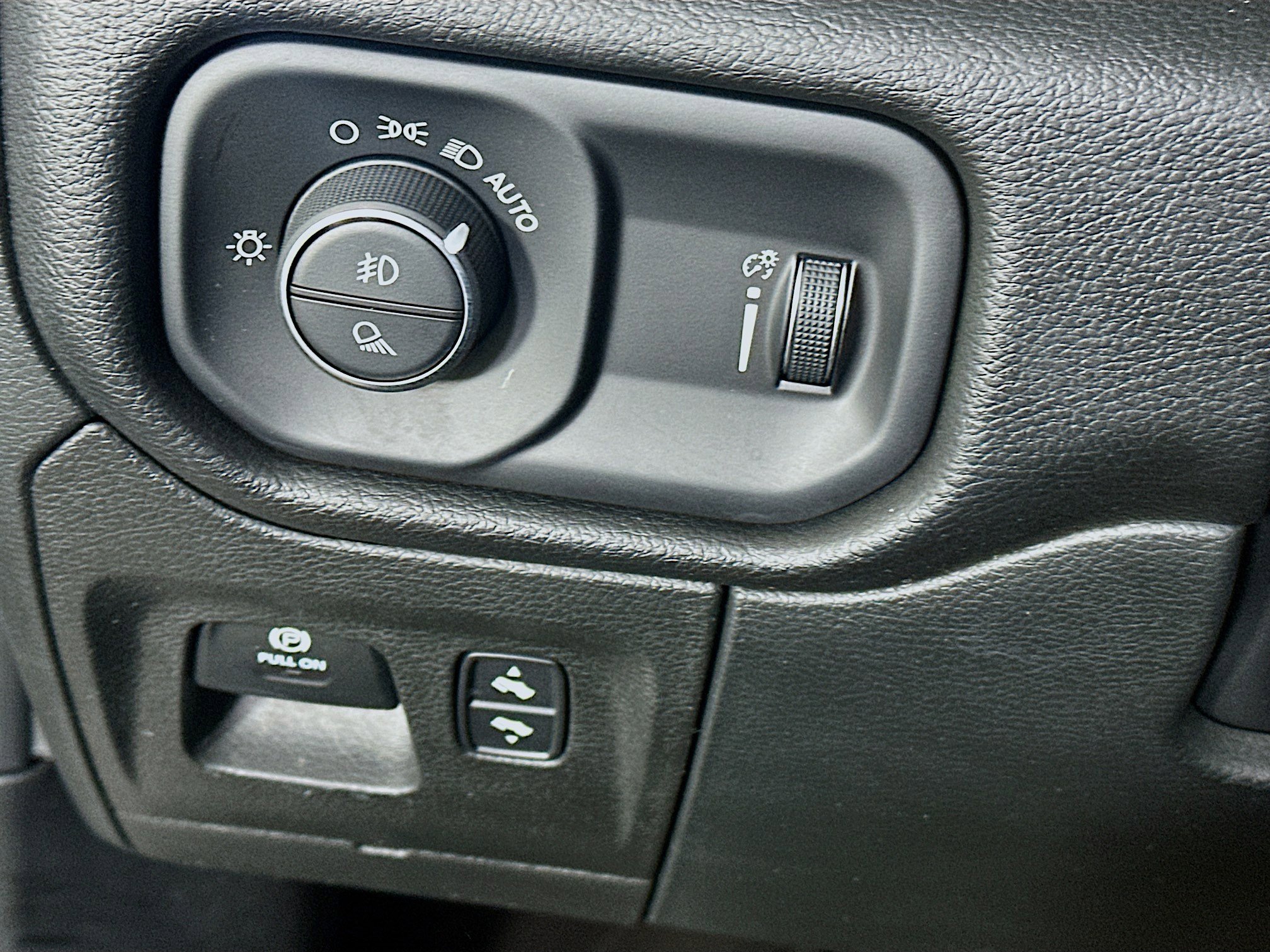 Used 2022 RAM 1500 Big Horn image 17