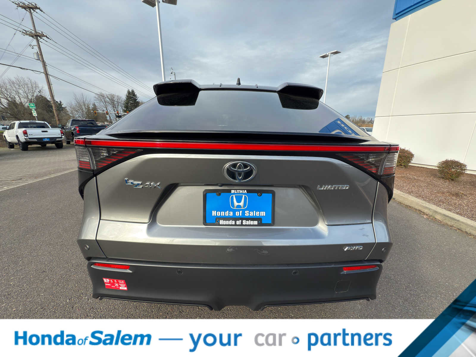 Used 2023 Toyota bZ4X Limited image 5