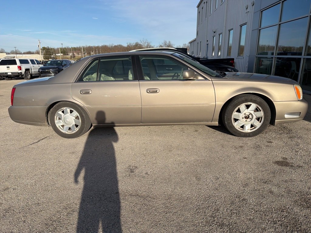 Used 2002 Cadillac De Ville DTS w/ Premium Equipment Pkg image 4