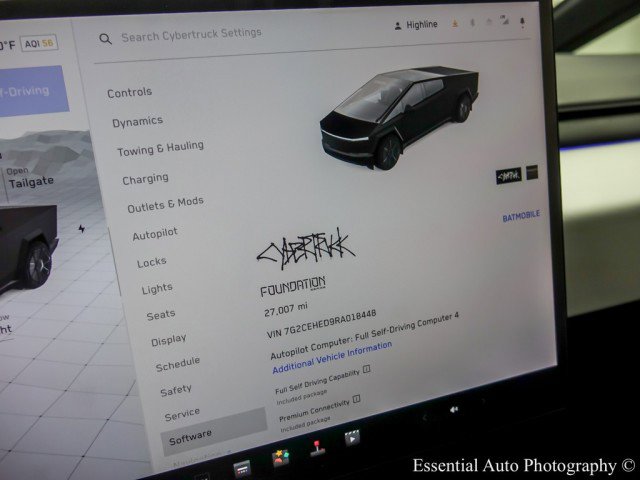 Used 2024 Tesla Cybertruck AWD Crew Cab image 30