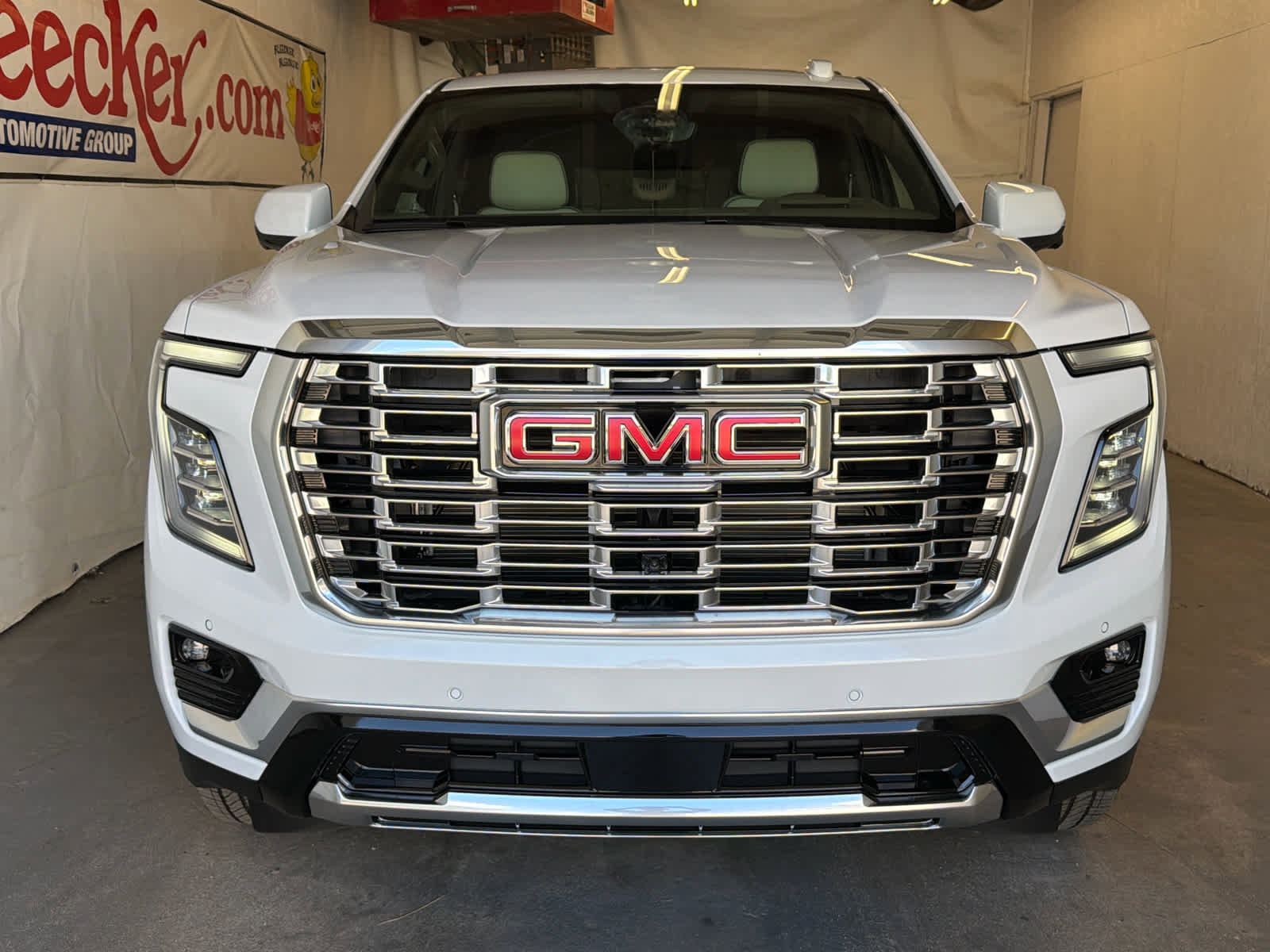 New 2026 GMC Yukon Denali w/ Denali Reserve Package AWD/4WD image 3