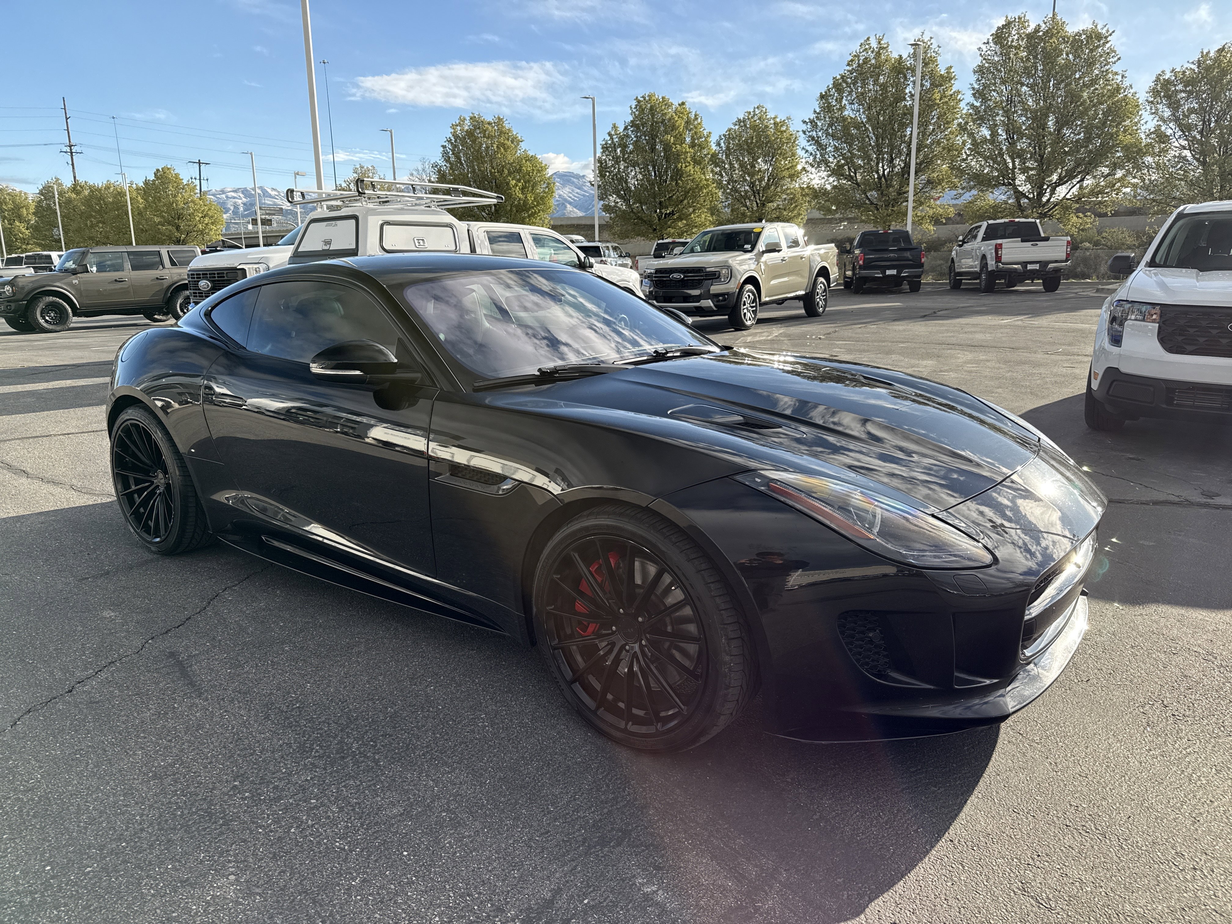 Used 2017 Jaguar F-TYPE R image 7