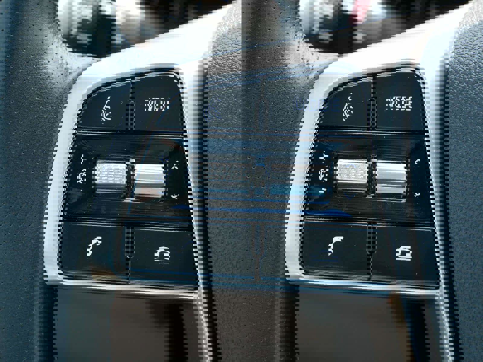 Used 2020 Kia Sorento SX image 29