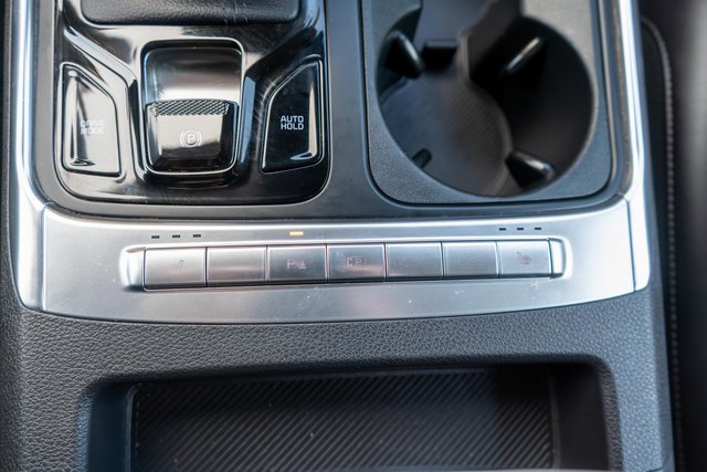 Used 2025 Kia Carnival EX image 41