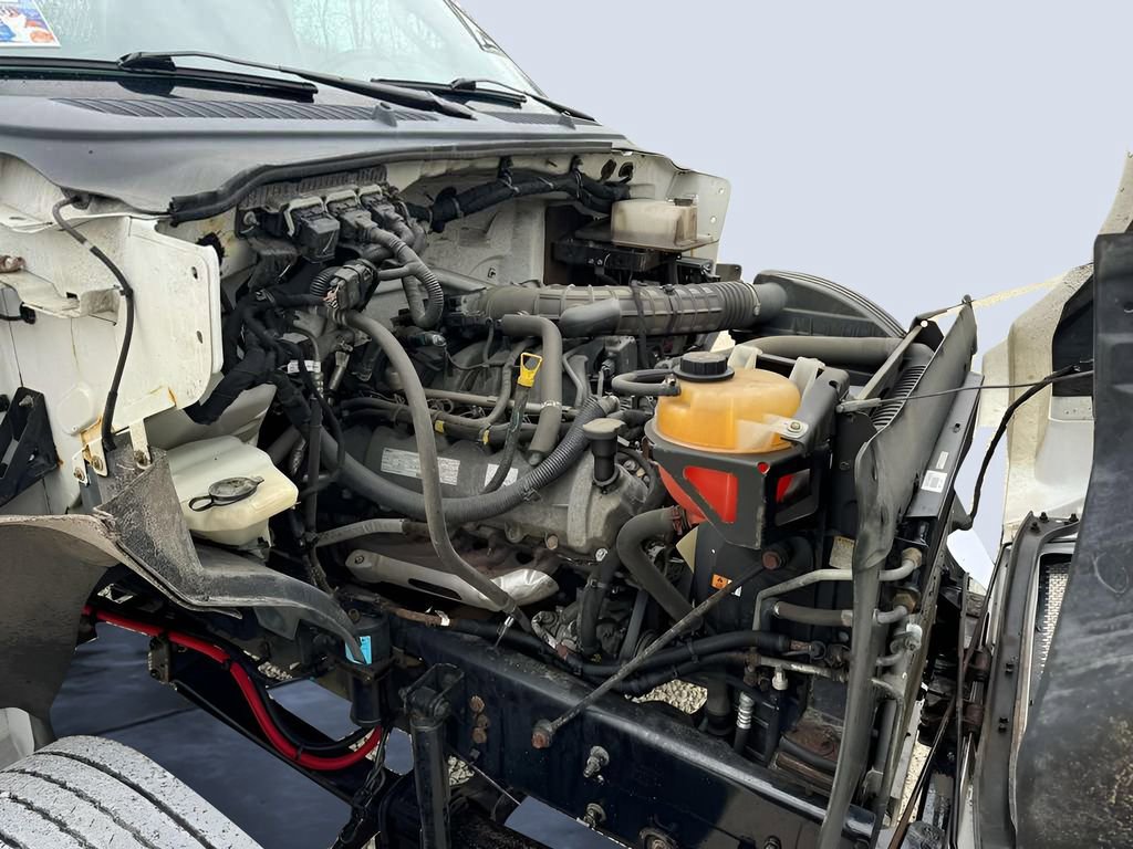 Used 2015 Ford F650 2WD Regular Cab Super Duty image 25