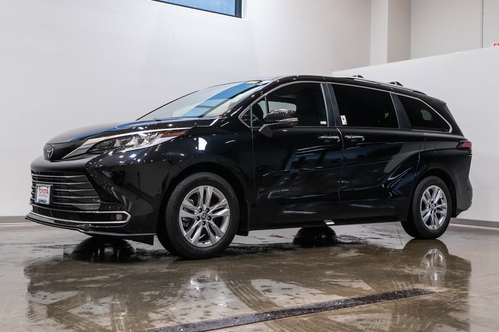 Certified 2026 Toyota Sienna Limited AWD/4WD image 3