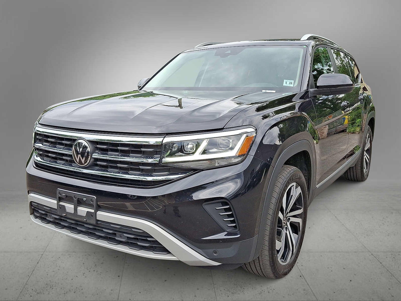 Used 2023 Volkswagen Atlas SEL AWD/4WD image 1