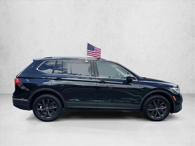Used 2024 Volkswagen Tiguan SE FWD image 4