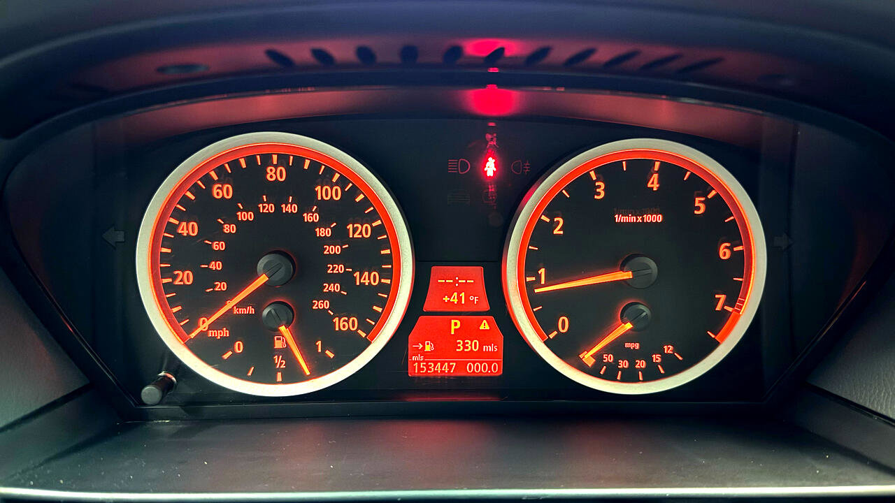 Used 2006 BMW 530xi Wagon image 14