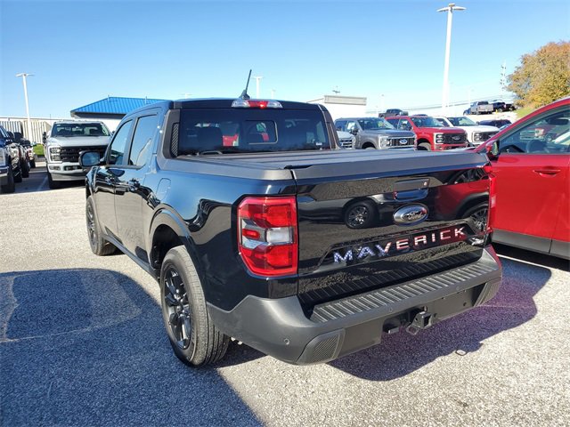 Used 2024 Ford Maverick Lariat w/ Black Appearance Package image 6