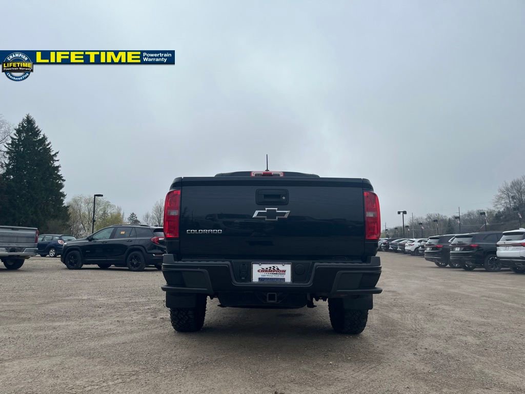 Used 2016 Chevrolet Colorado Z71 w/ Z71 Midnight Edition AWD/4WD image 9