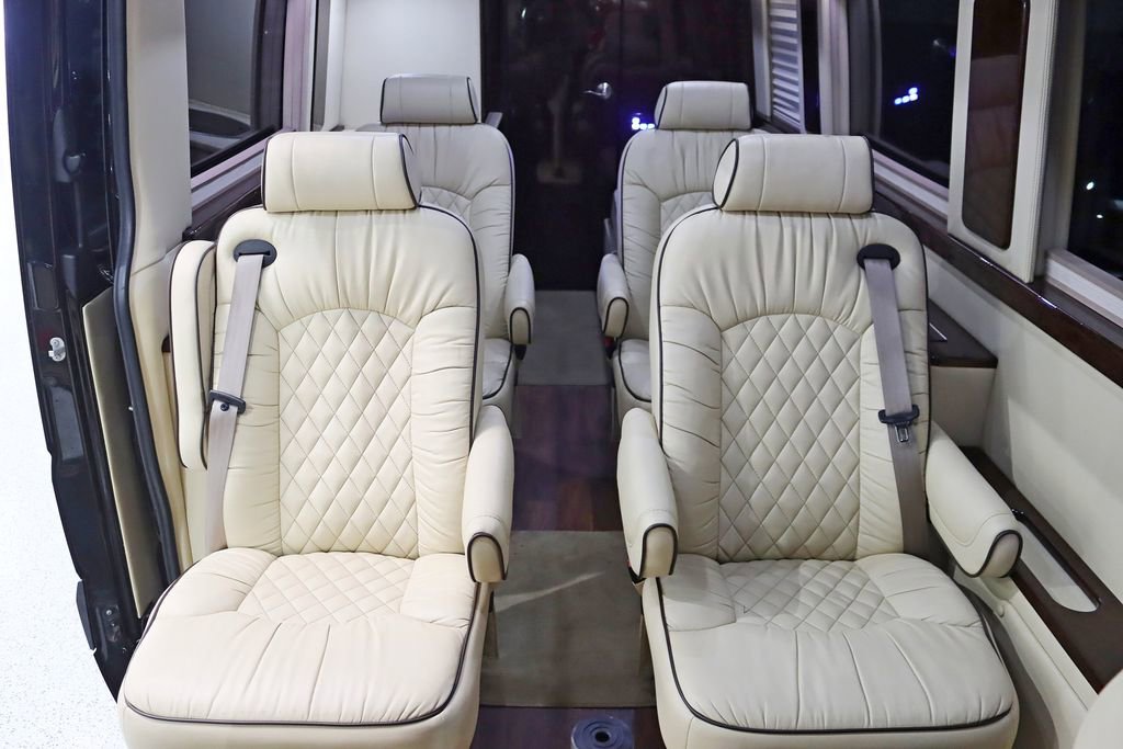 Used 2015 Mercedes-Benz Sprinter 3500 image 23