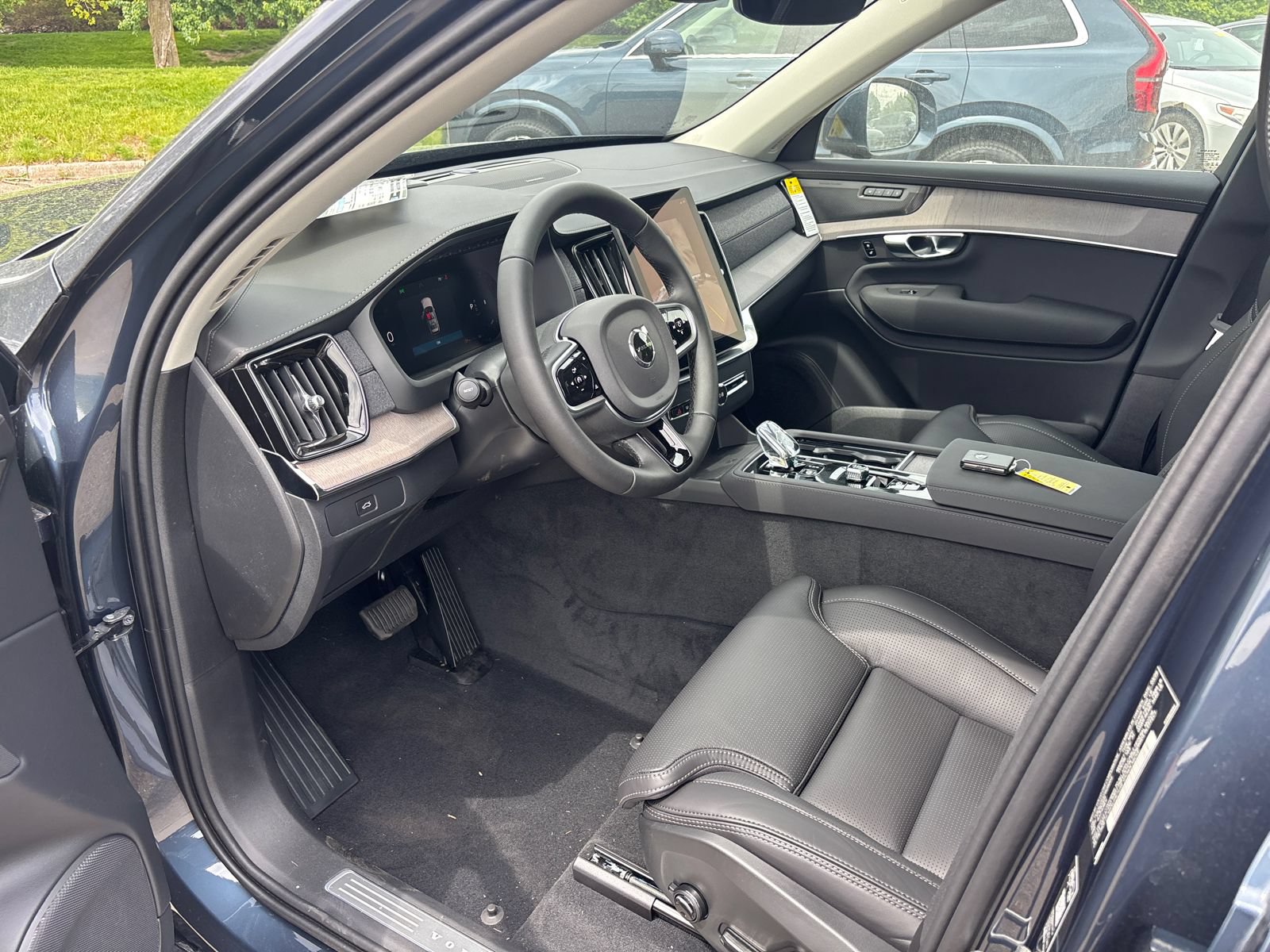 New 2026 Volvo XC90 B6 Ultra w/ Protection Package Premier AWD/4WD image 23