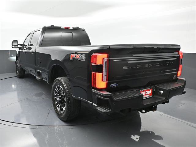Used 2025 Ford F350 Platinum w/ FX4 Off-Road Package AWD/4WD image 4
