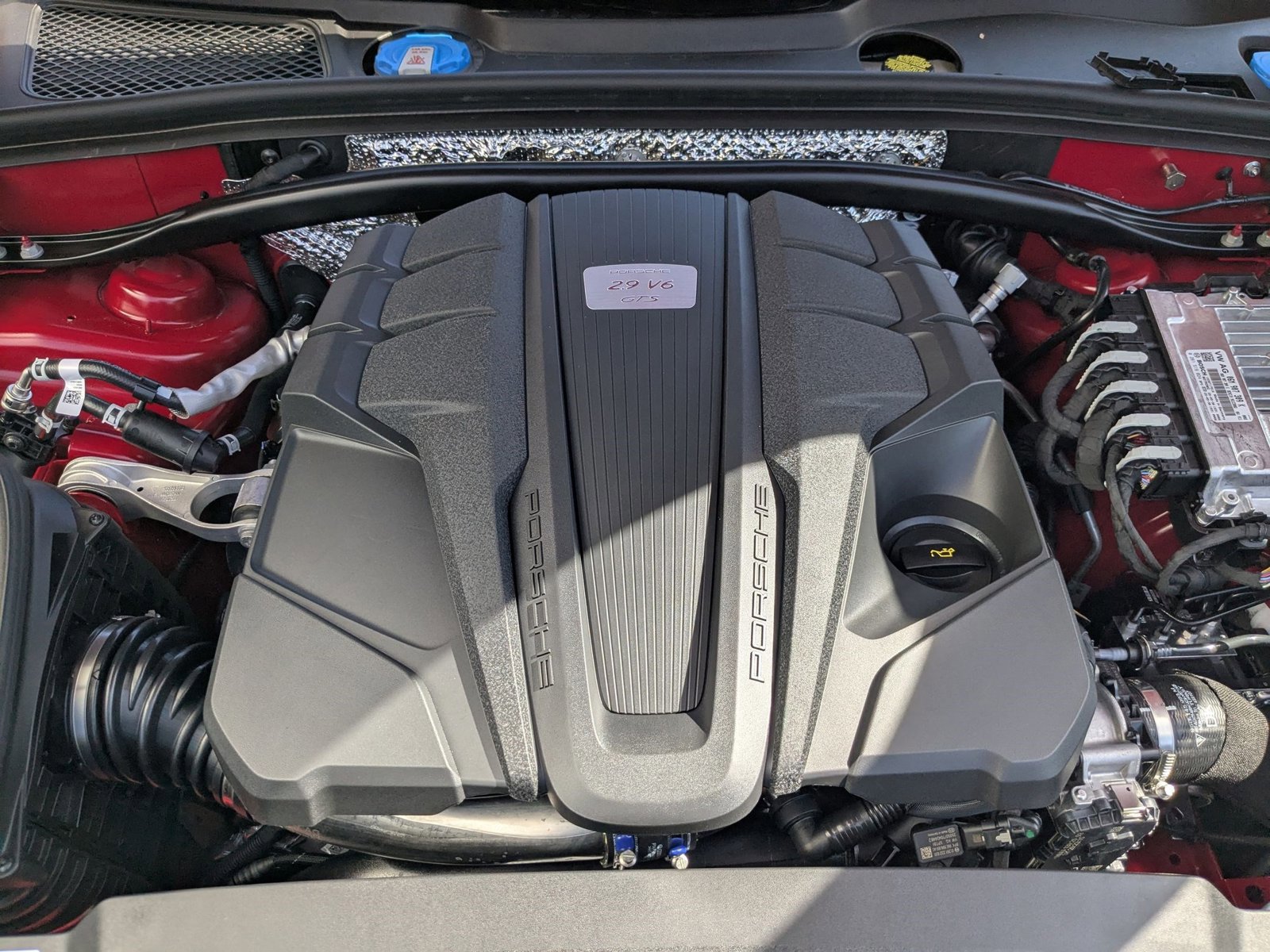 New 2026 Porsche Macan GTS image 30