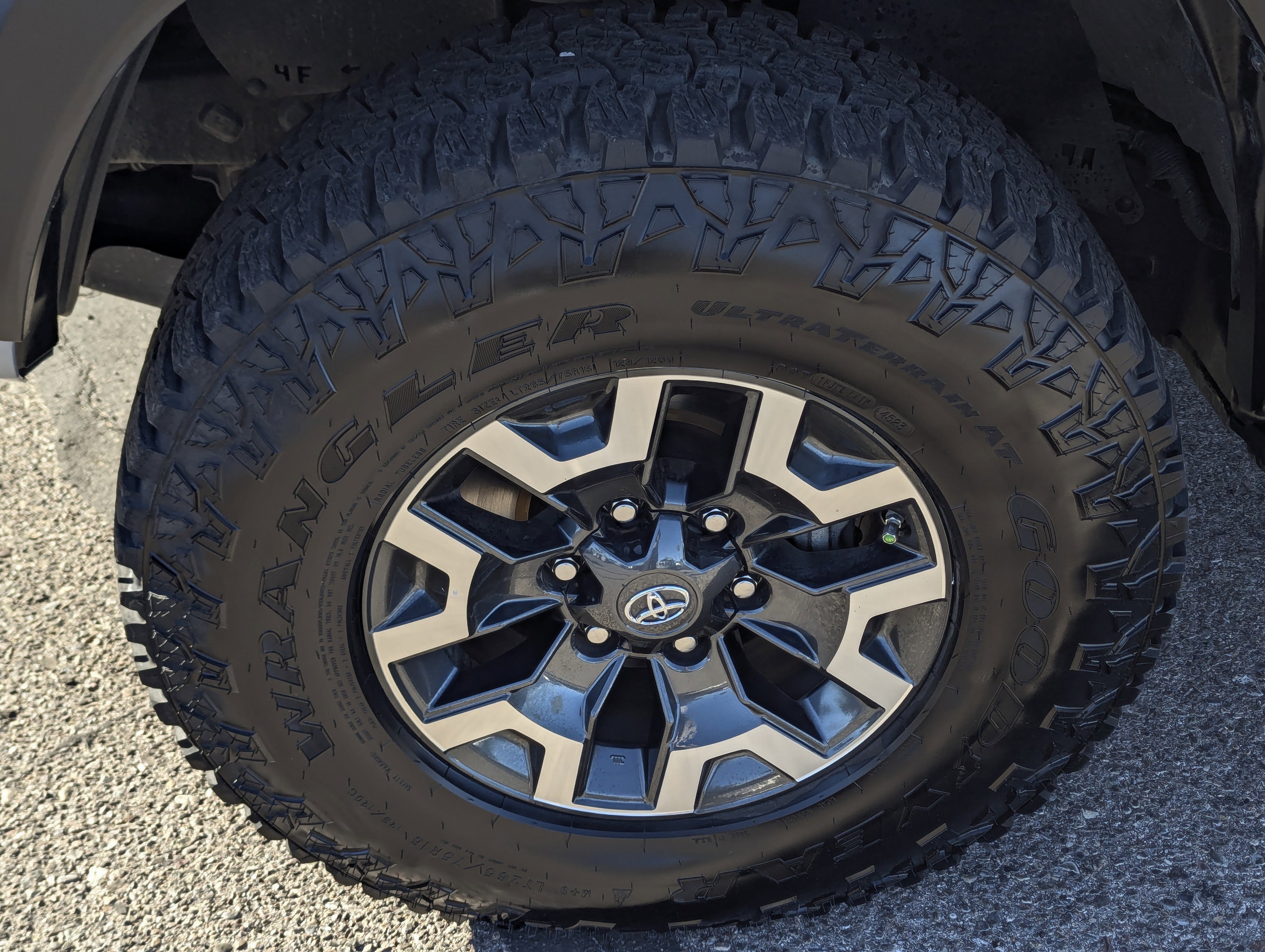 Used 2019 Toyota Tacoma TRD Off-Road image 7