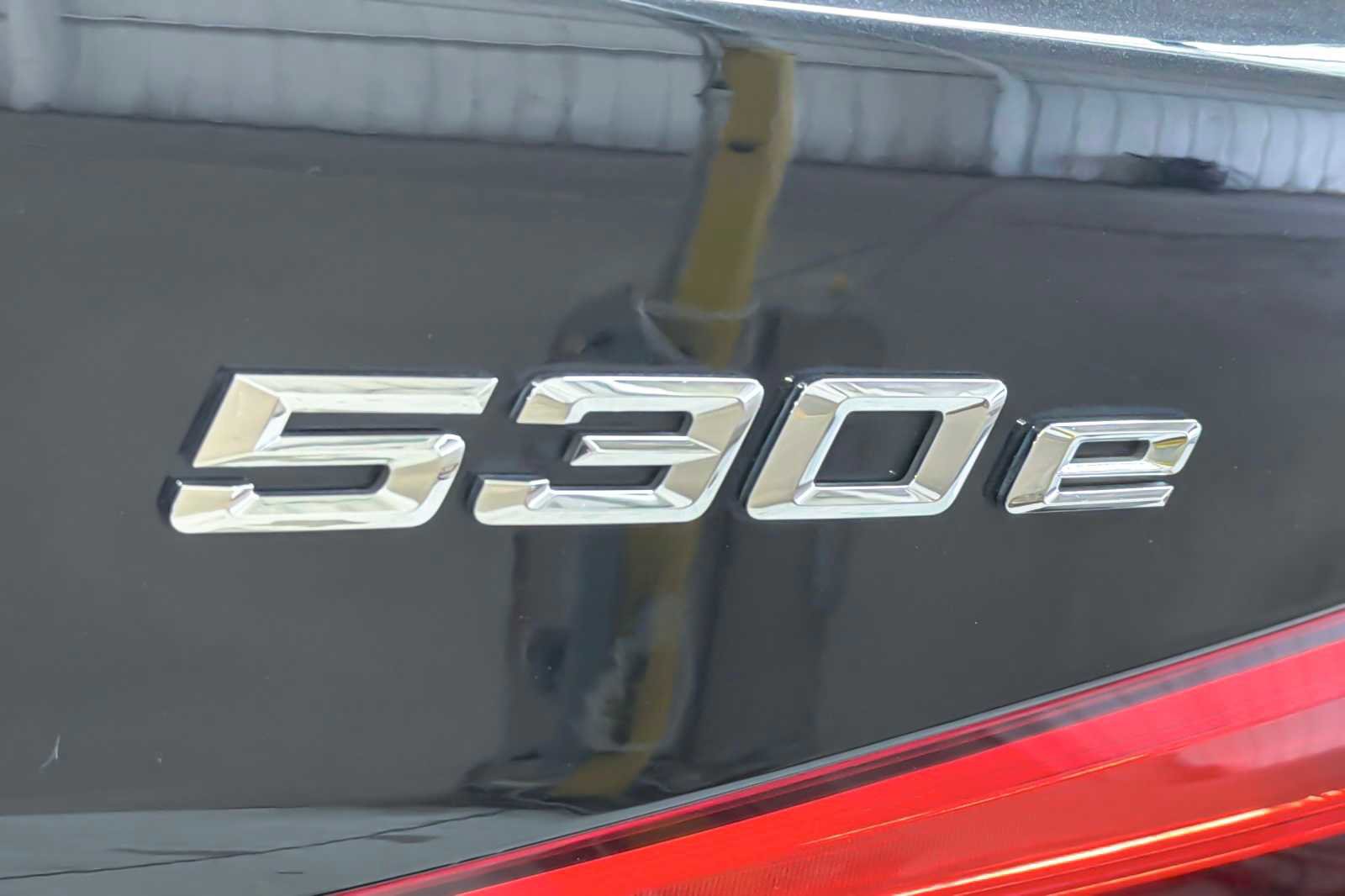 Used 2019 BMW 530e w/ Convenience Package image 27