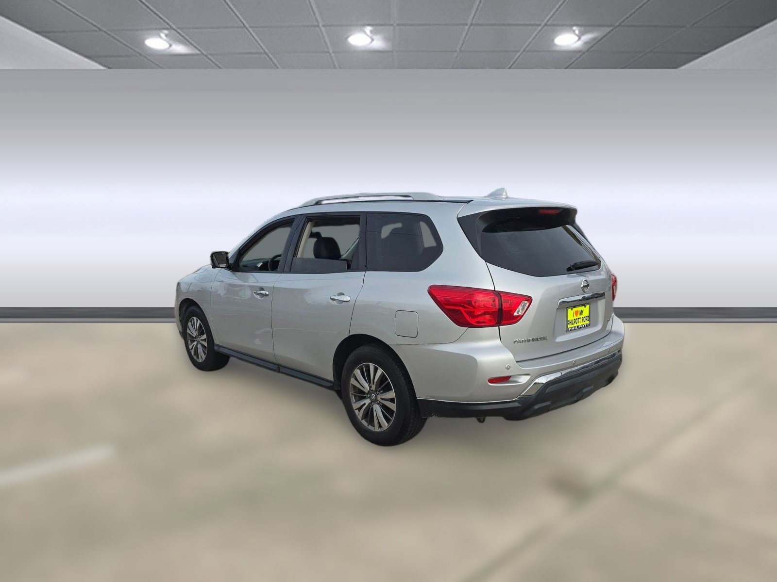 Used 2019 Nissan Pathfinder SL image 3