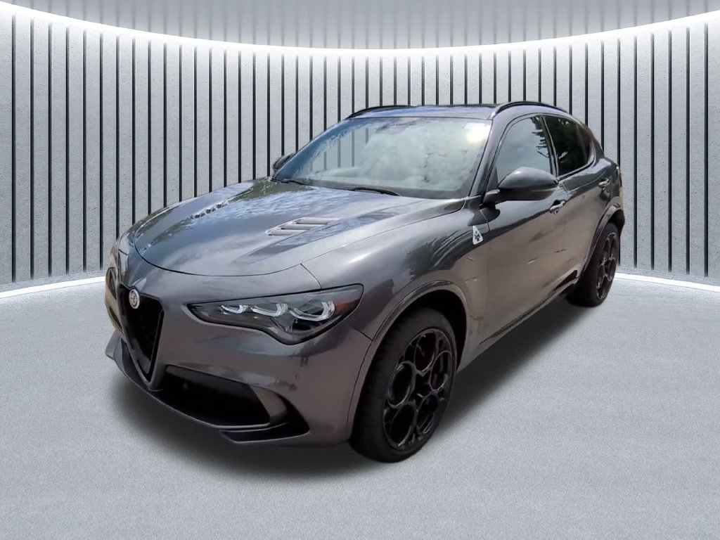 Used 2024 Alfa Romeo Stelvio Quadrifoglio AWD/4WD image 23
