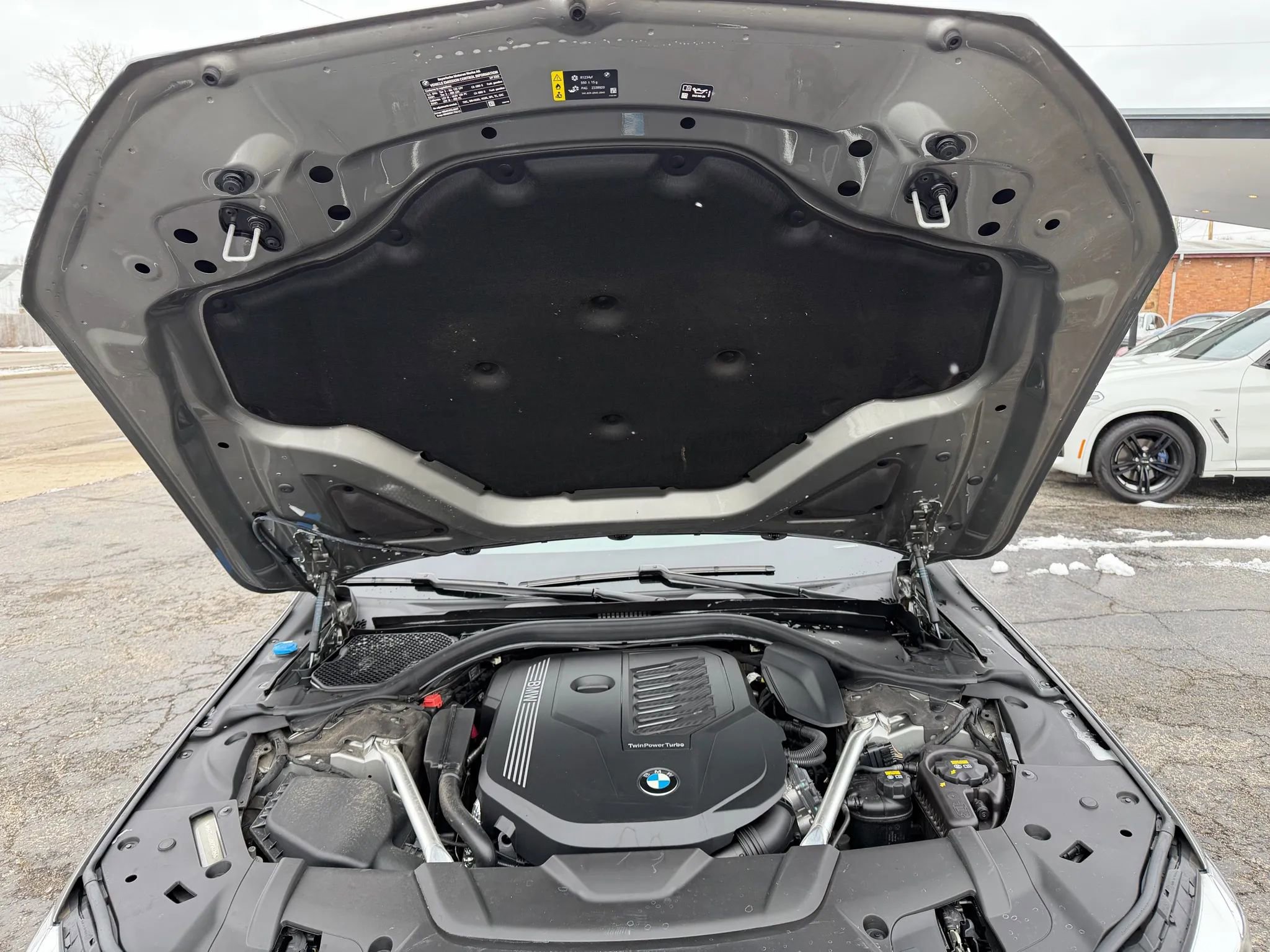 Used 2022 BMW 740i xDrive w/ M Sport Package image 12