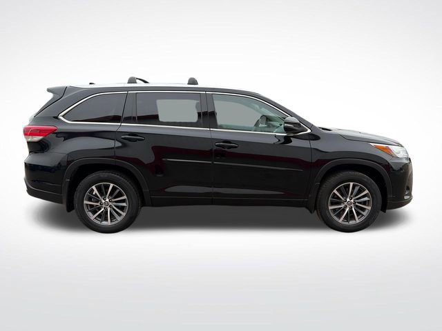 Used 2018 Toyota Highlander XLE w/ Protection Package #3 AWD/4WD image 10