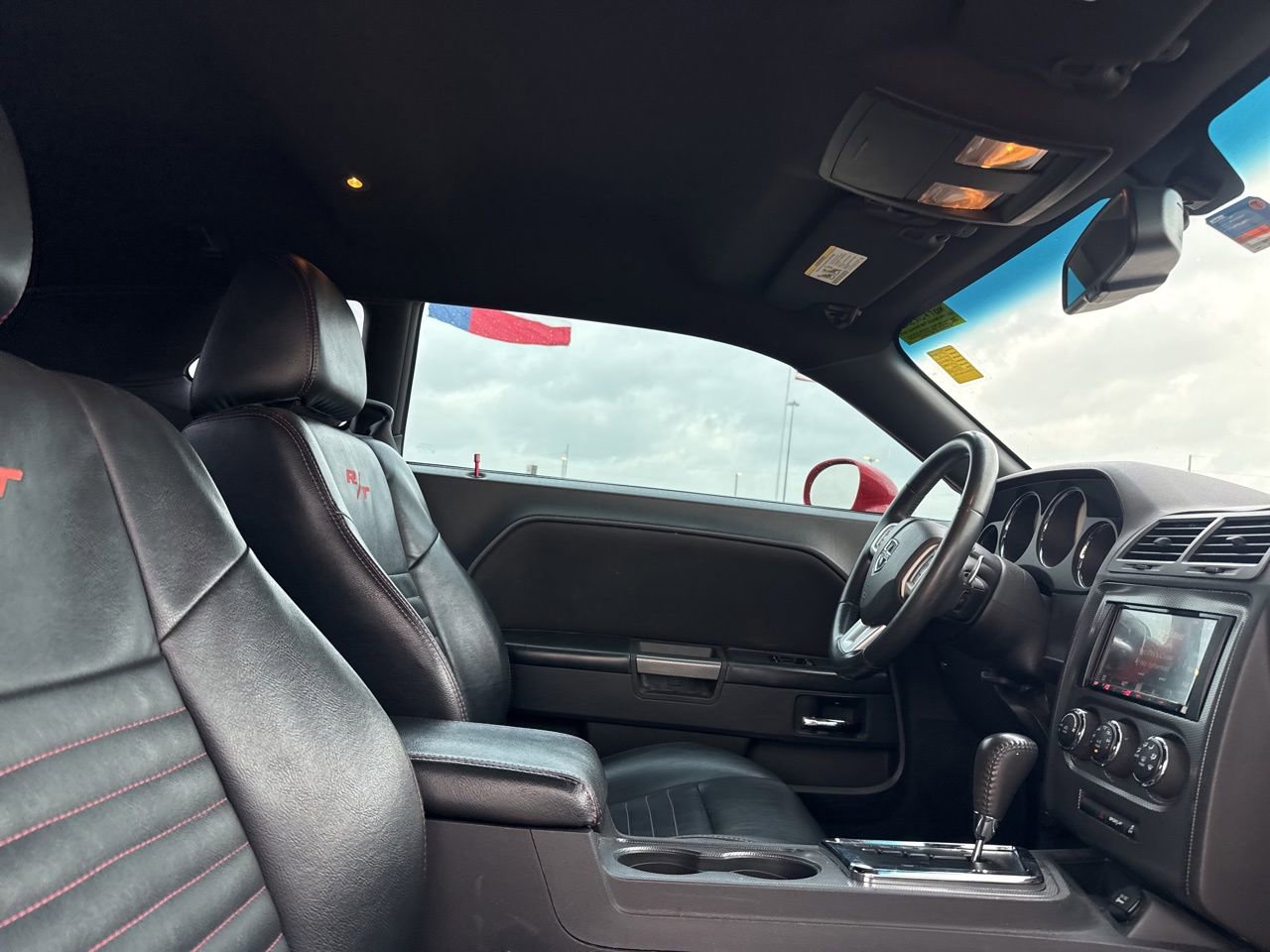 Used 2014 Dodge Challenger R/T RWD image 28