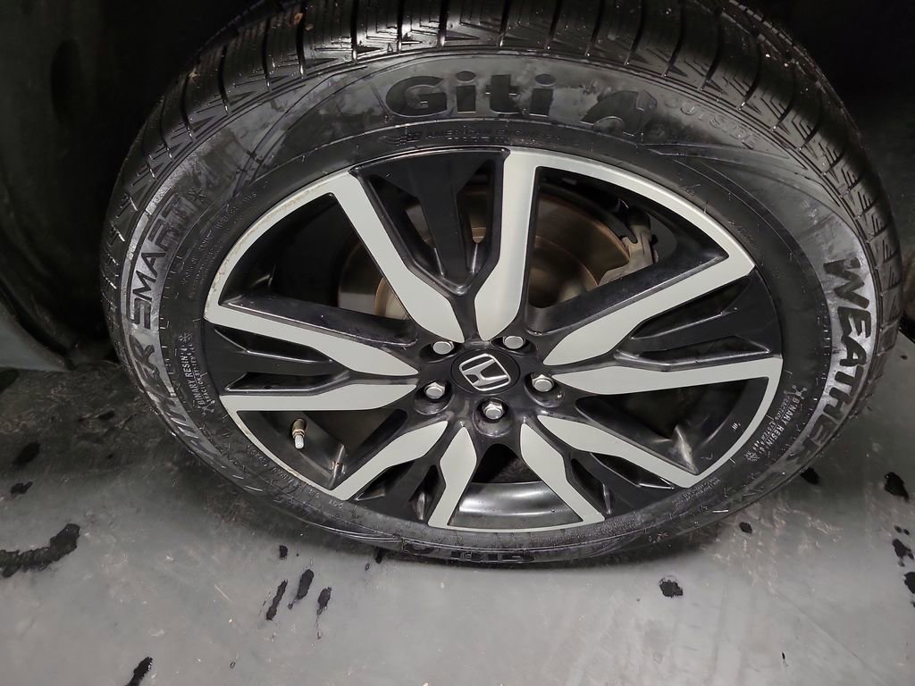 Used 2021 Honda Pilot Touring image 10