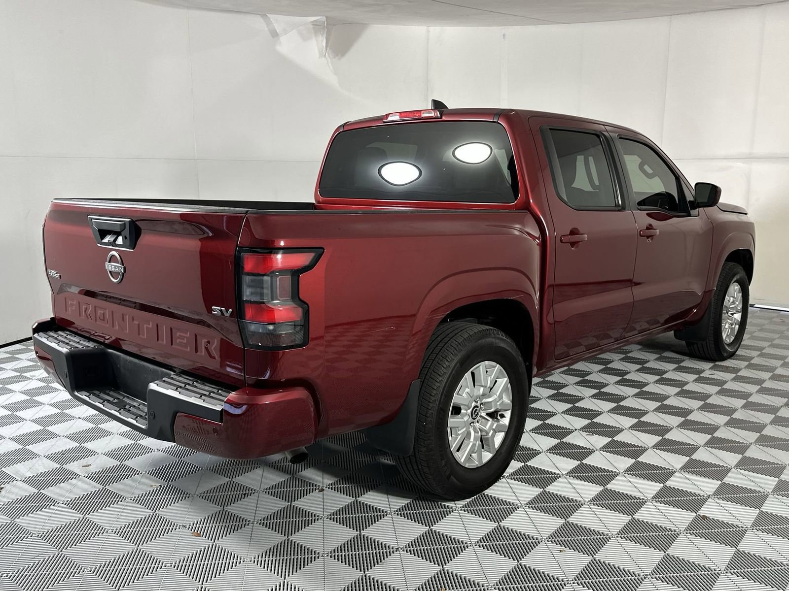 Used 2023 Nissan Frontier SV w/ Technology Package RWD image 8