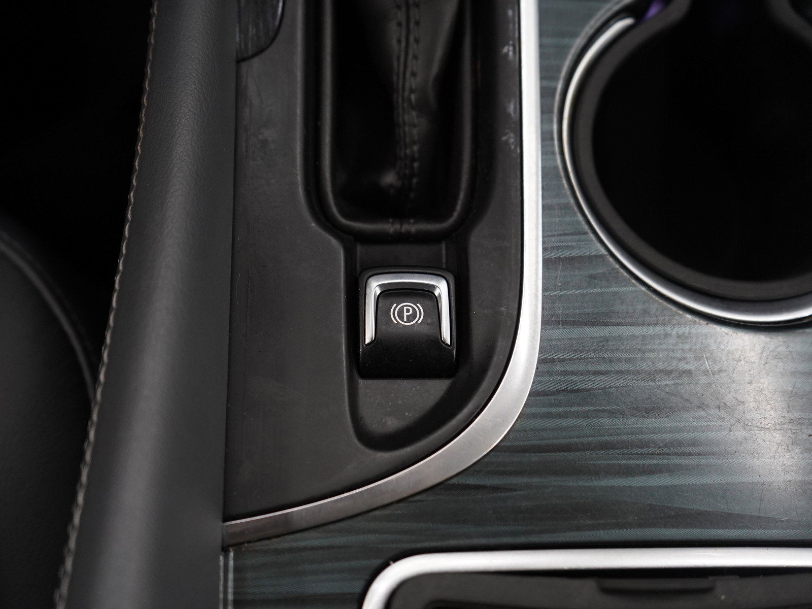 Used 2019 Buick Envision Premium w/ Driver Confidence Package image 26