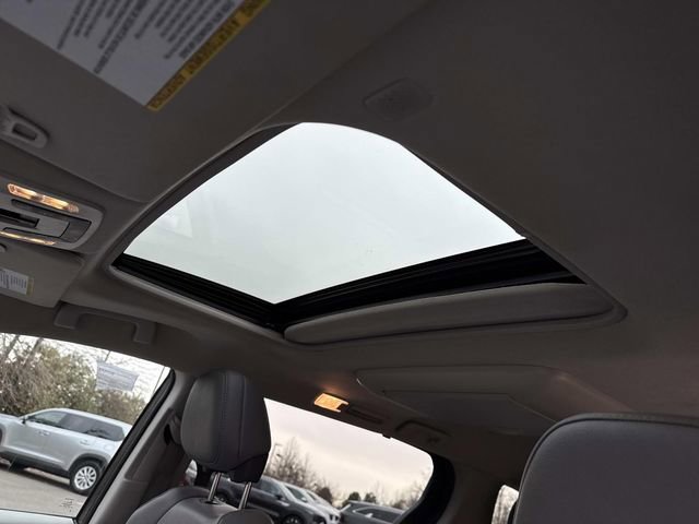 Used 2021 Toyota Sienna XLE w/ XLE Plus Package image 16