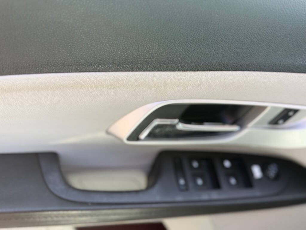 Used 2017 Chevrolet Equinox LT w/ Convenience Package FWD image 16