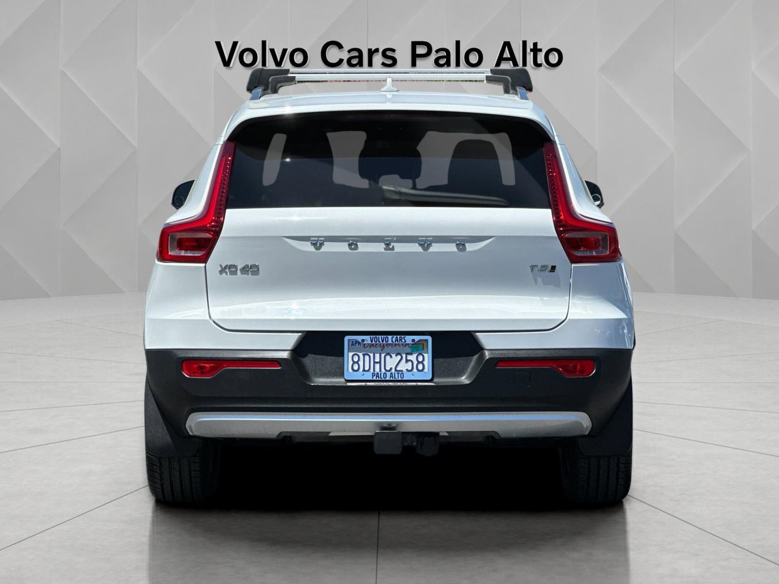 Used 2019 Volvo XC40 T5 Momentum AWD/4WD image 9