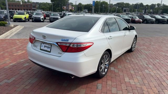 Used 2015 Toyota Camry XLE FWD image 2