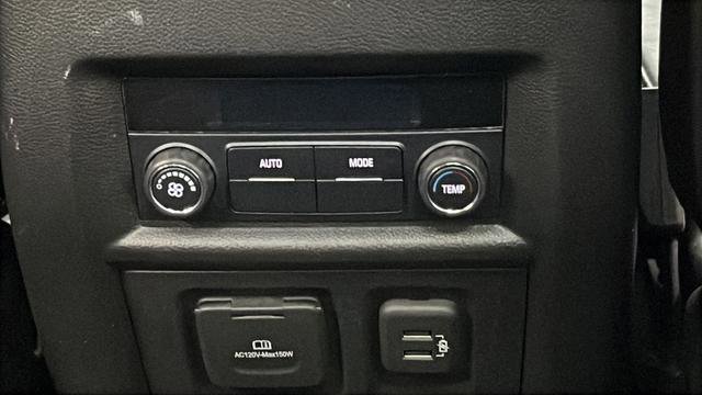Used 2020 Chevrolet Traverse RS AWD/4WD image 37