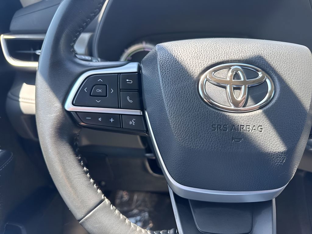 Used 2023 Toyota Highlander LE image 14