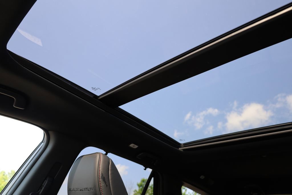 New 2025 Honda Pilot Black Edition image 27