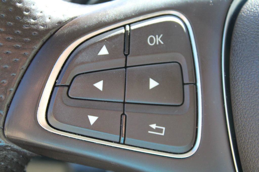 Used 2016 Mercedes-Benz GLE 350 4MATIC w/ Premium Package image 27