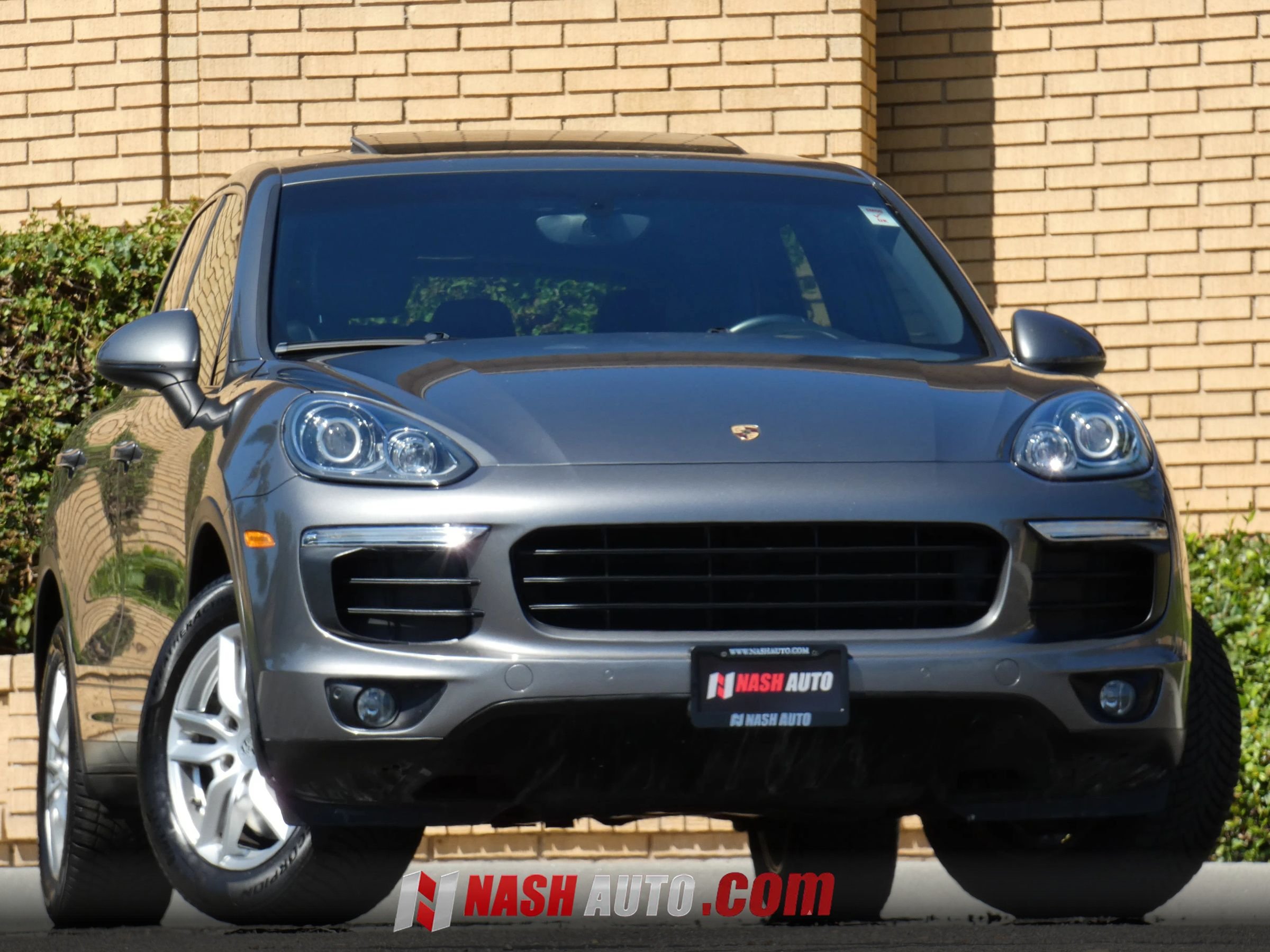 Used 2018 Porsche Cayenne AWD/4WD image 1
