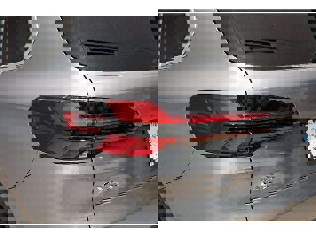 New 2026 BMW X5 xDrive50e w/ Climate Comfort Package image 50