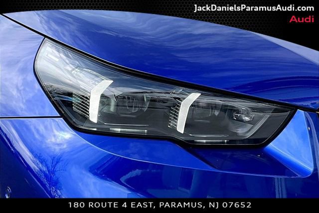 Used 2025 BMW M5 w/ Carbon Package image 22