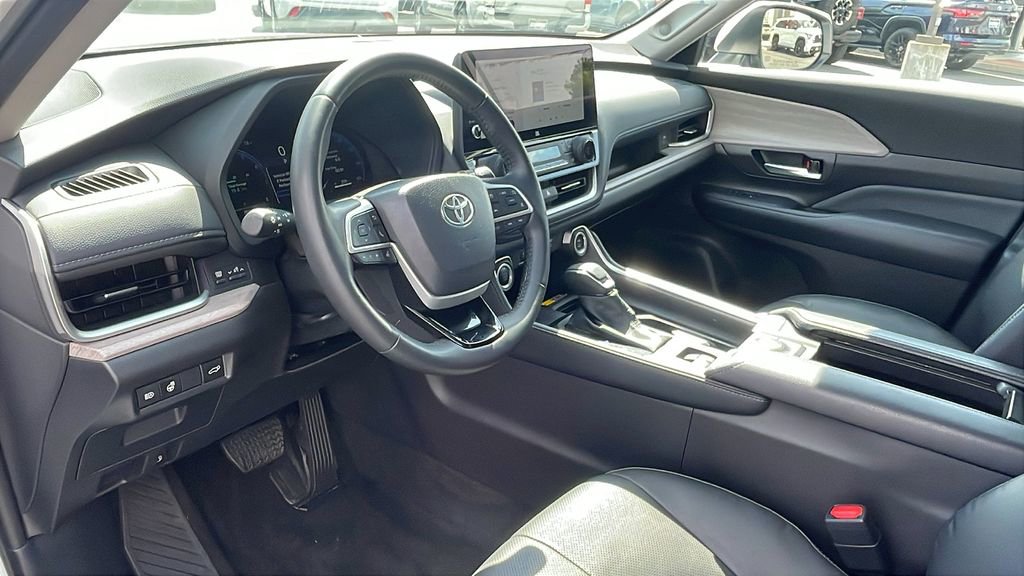 Certified 2024 Toyota Grand Highlander XLE image 10