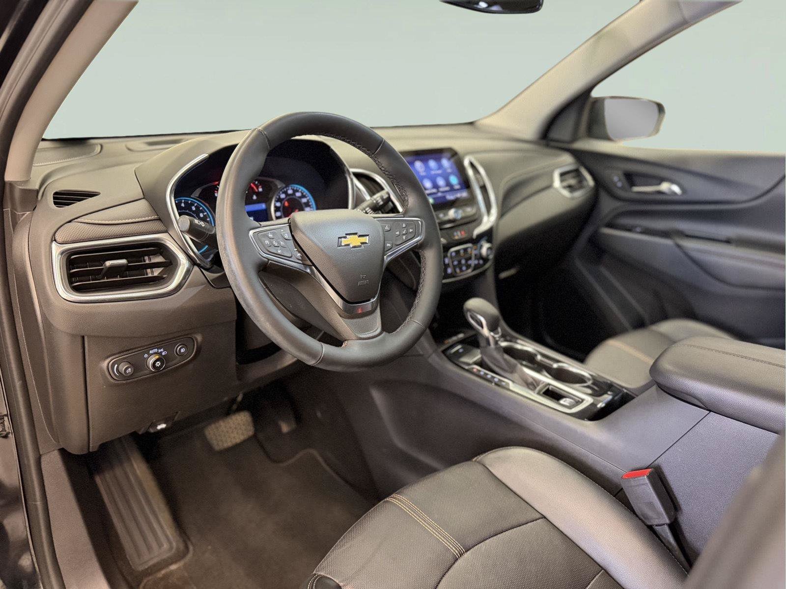 Used 2024 Chevrolet Equinox Premier AWD/4WD image 25