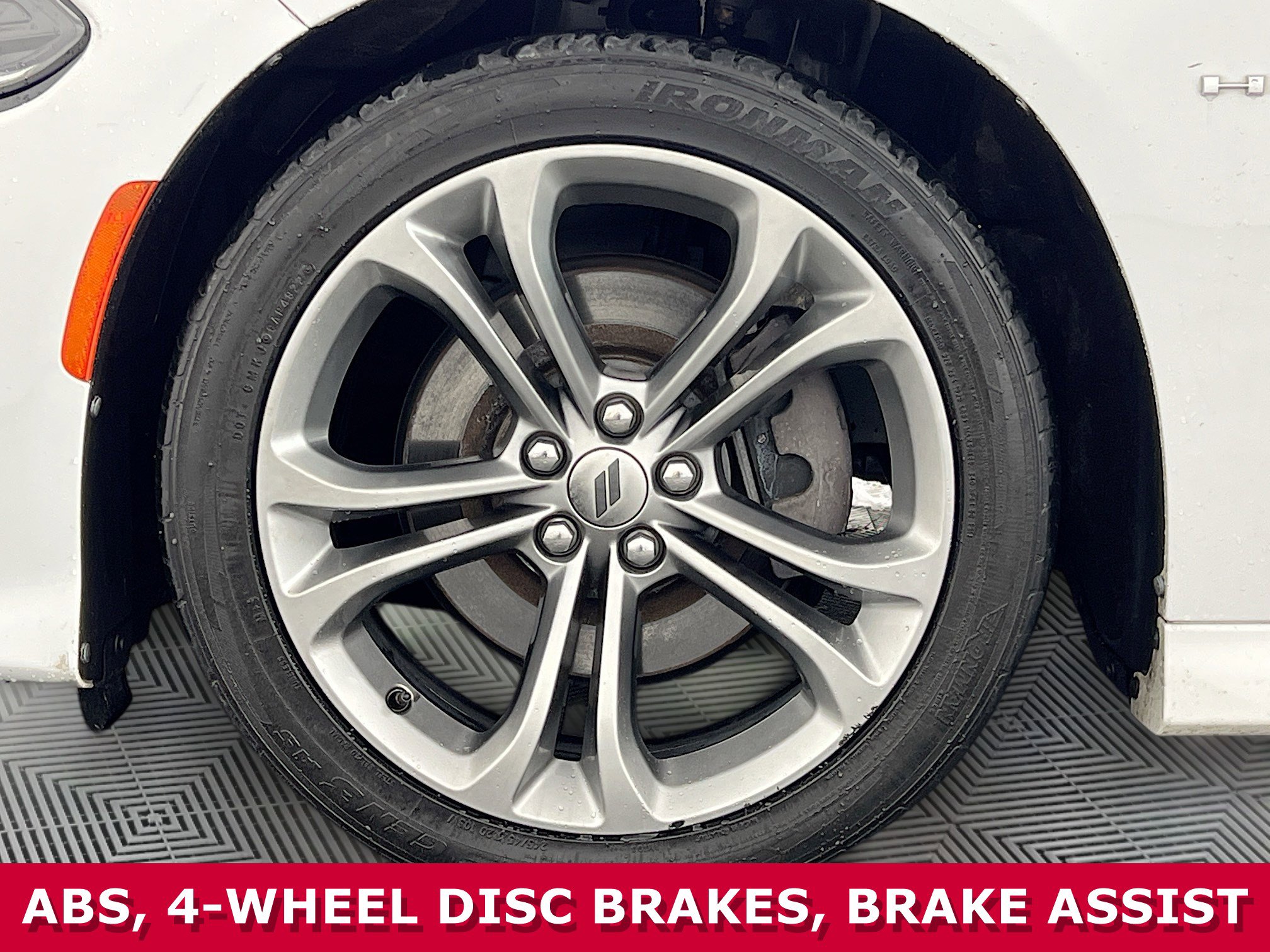 Used 2020 Dodge Charger R/T w/ Harman/Kardon Audio Group image 33