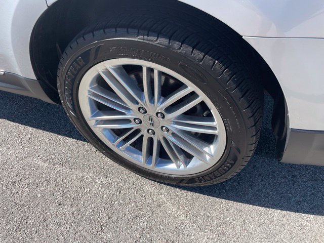 Used 2019 Lincoln MKT AWD image 15