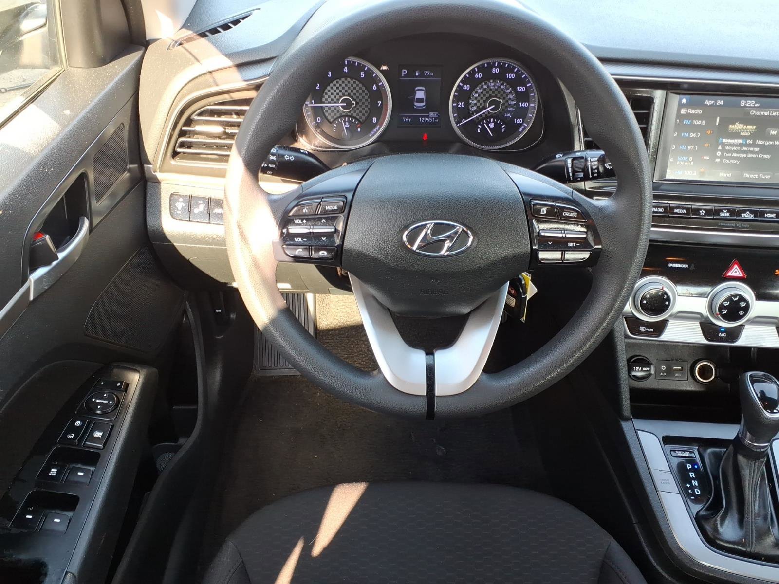 Used 2019 Hyundai Elantra SEL w/ Cargo Package FWD image 5