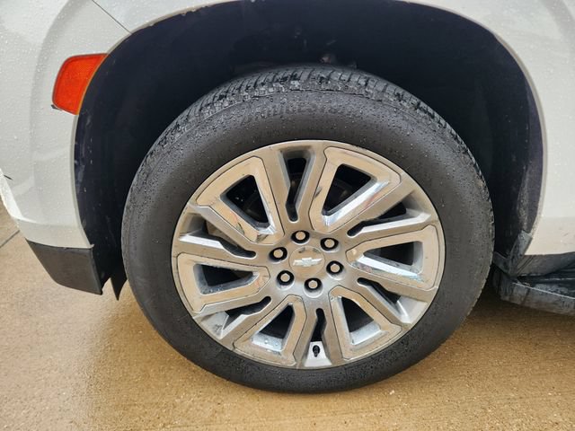 Used 2021 Chevrolet Suburban LT AWD/4WD image 9