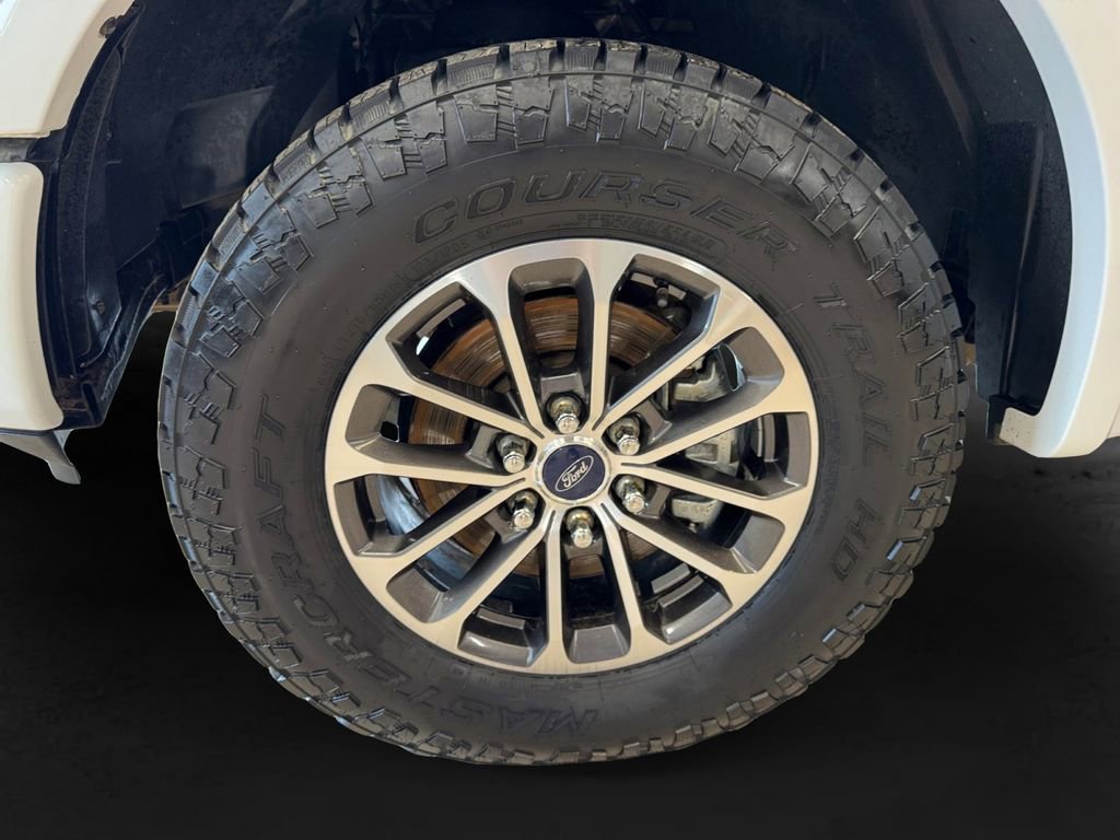Used 2018 Ford F150 XLT w/ Equipment Group 302A Luxury image 9