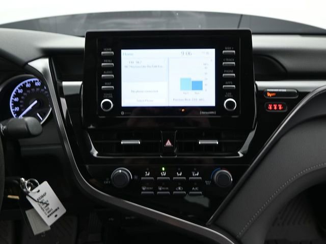 Used 2021 Toyota Camry LE image 8