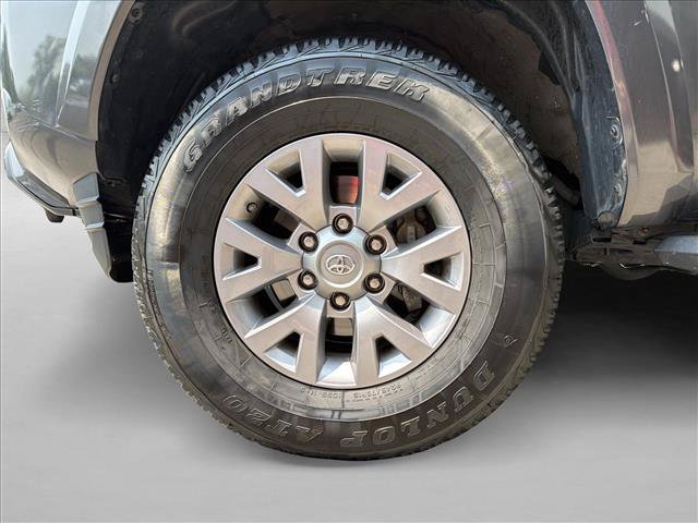 Used 2019 Toyota Tacoma SR5 RWD image 9